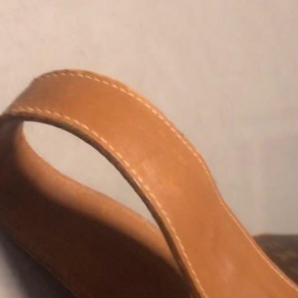 Vintage Louis Vuitton round travel bag - Picture 6 of 9